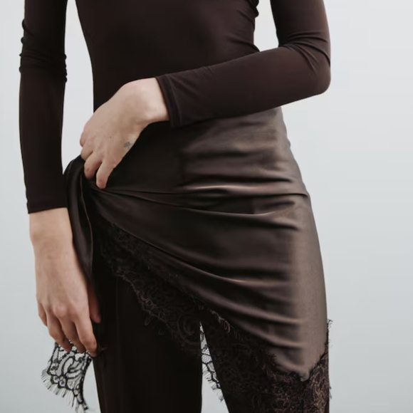 H&M Accessories - H&M - Triangular Satin Scarf. NWT.